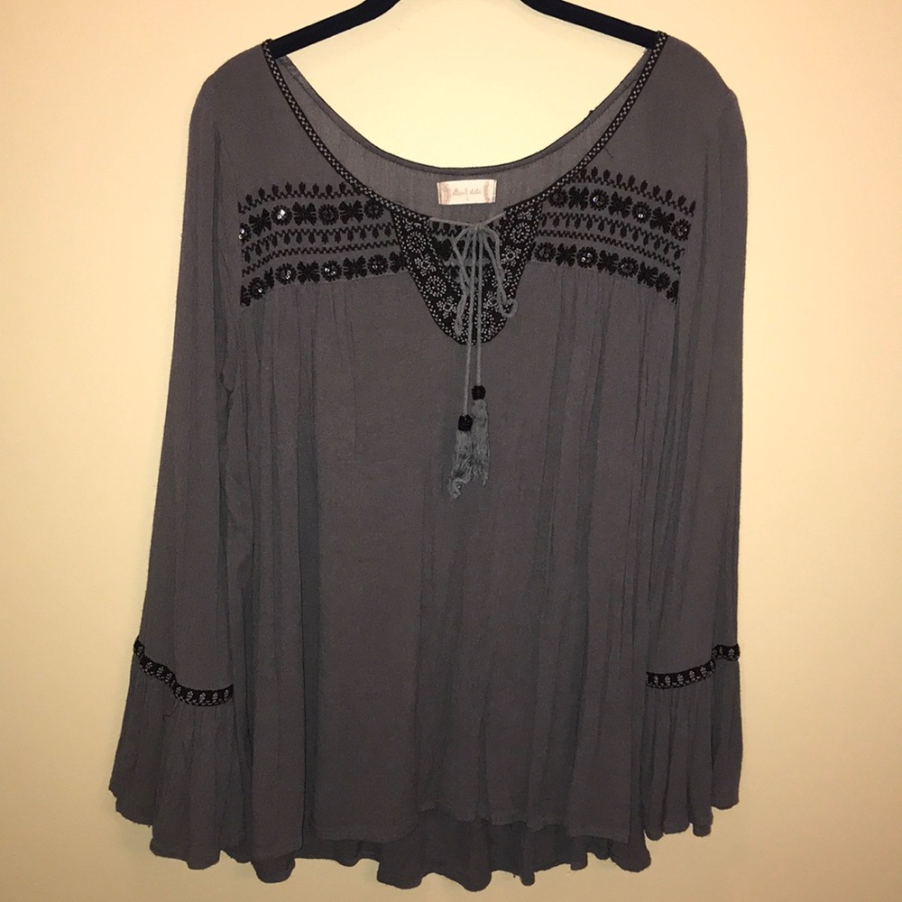 ALTAR’D STATE gray and black blouse